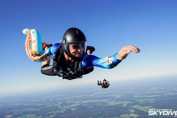 Skydiving with Skydive Estonia 