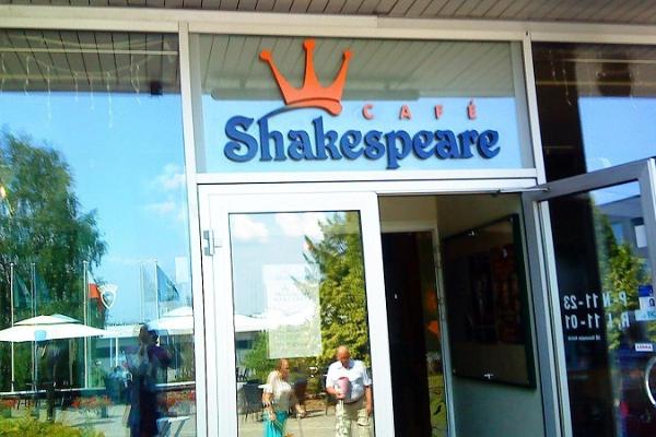 "Café Shakespeare"
