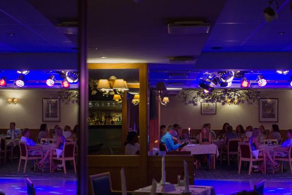 Toila SPA Hotelli restoran Mio Mare õhtusel ajal