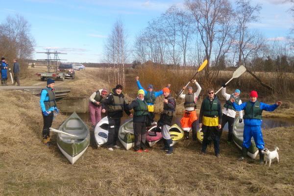 Kanuu.ee eintägige Kanutour auf dem Fluss Sauga