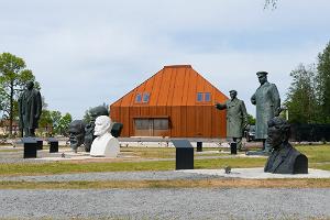 Giidiga ekskursioon Tallinnas "Mälestusi nõukogude ajast"