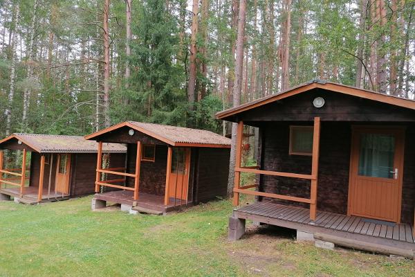 Campinghäuschen auf dem Bauernhof Veelinnu