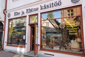"Ehe ja Ehtne käsitöö" butik i Pärnu ("Äkta hantverk")