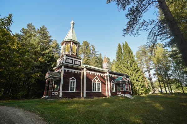 Die Kirche Ritsiku in Mõniste