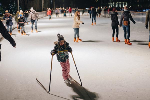 Eislaufplatz in der Harju-Straße in Tallinn