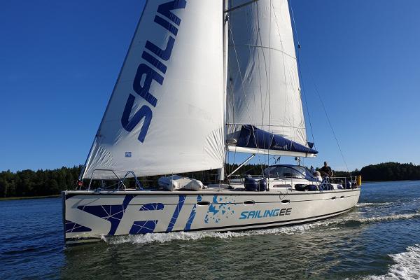 Sailing on Tallinn Bay - Sailing.ee