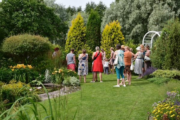 Maie Aed - a colourful home garden near Pärnu