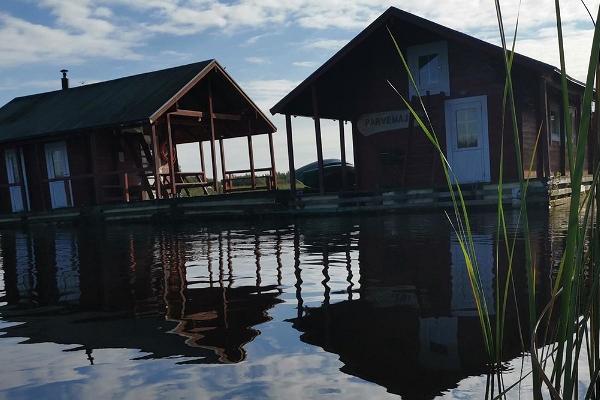 Raft house in Emajõe-Suursoo