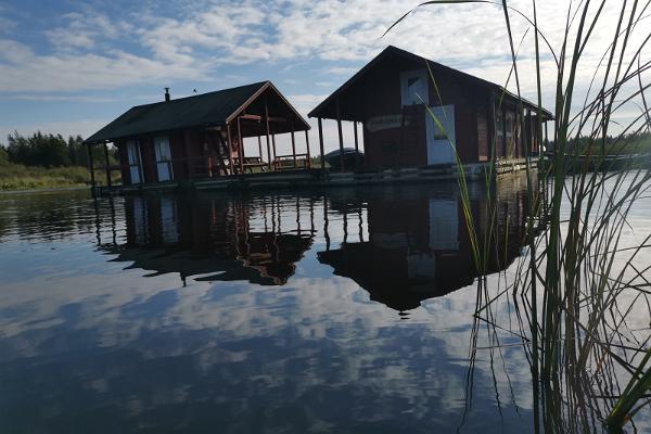 Floßabenteuer für Schüler auf dem Fluss Emajõgi (dt. Embach)