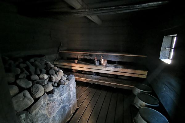 Steam room in the smoke sauna of Toidupada