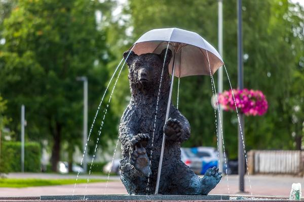 Фонтан "Веселый Отть" на центральной площади города Отепя