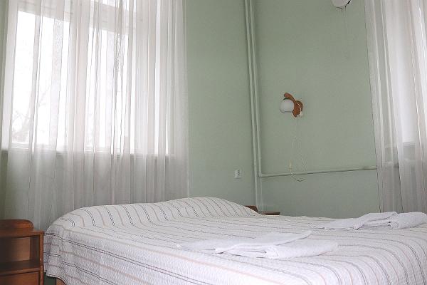 Family Suite - double bed bedroom, Hostel Lõuna