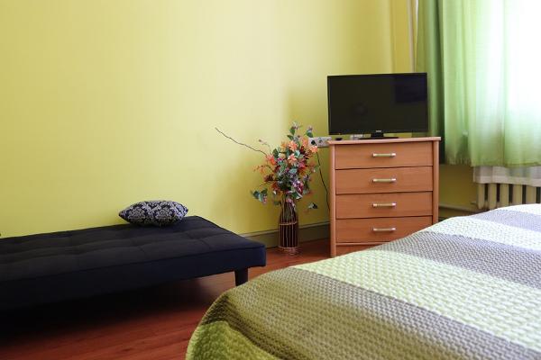 Double room with private bathroom - tv and extra bed, Hostel Lõuna
