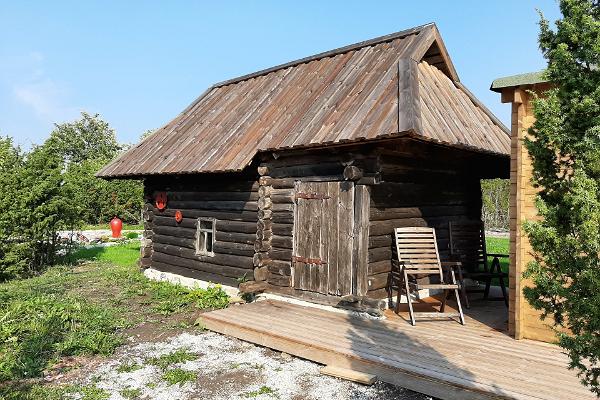 Kadakasuitsu accommodation, smoke sauna