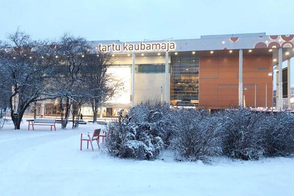 Тартуский универмаг в зимнем Тарту