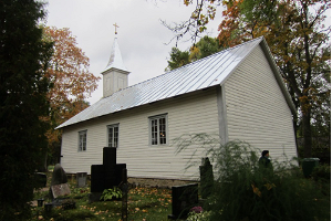 Die Kapelle und der Friedhof von Käsmu