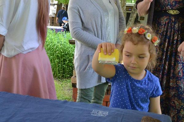 Darbnīca somas apdrukai ar koka spiedogiem