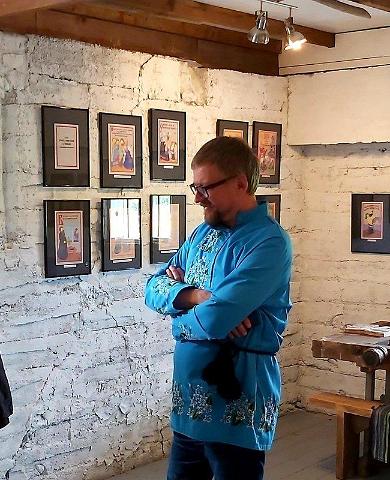Lubokiõussa (pieni näyttelysali, ateljee) lubok-mestari Pavel Varuninin kanssa