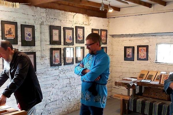 In the lubok yard (small exhibition hall, studio) with lubok master Pavel Varunin 