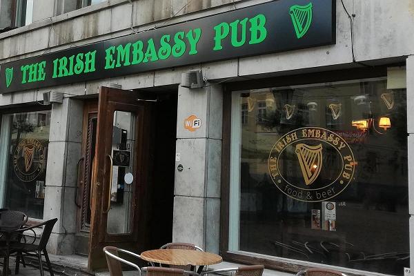 Pildil The Irish Embassy Pub Tartu välivaade