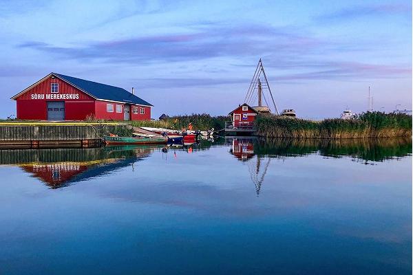 Hafen für kleine Schiffe in Sõru