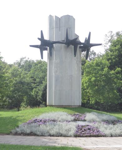Памятник «Терновый венец»