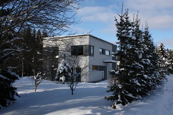 Villa Saskia utifrån på vintern