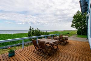 Villa Kuus Sõlme- merevaatega puhkemaja Kuressaares