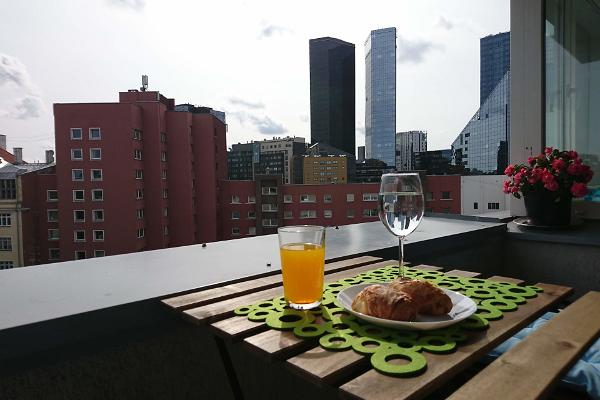 Gästlägenhet med balkong på Raua gatan i Tallinn