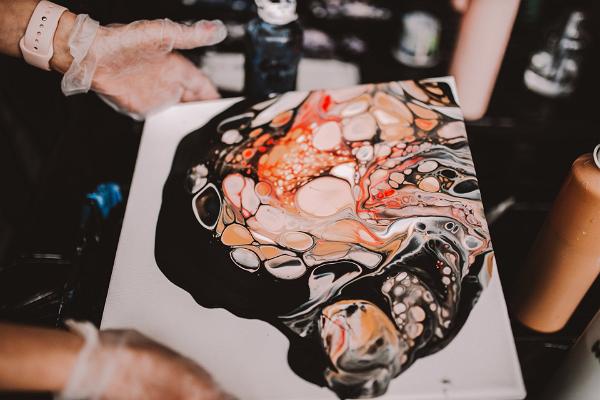 Acrylic pouring or stencil art portrait workshops