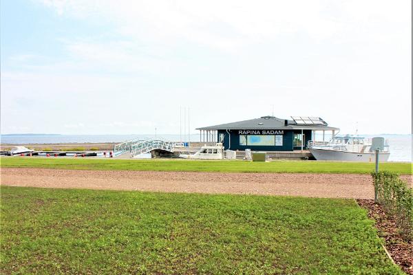 Wohnwagenparkplatz am Hafen von Räpina