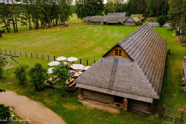 Tsäimaja im Museum Värska