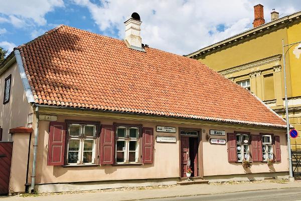 German Tartu: A Literary Walk in the Baltic German City