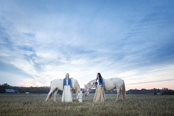 Horse-riding hikes