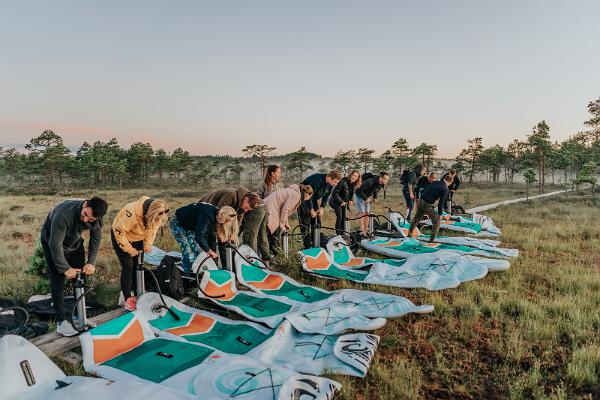 SUP board hike in Kakerdaja bog