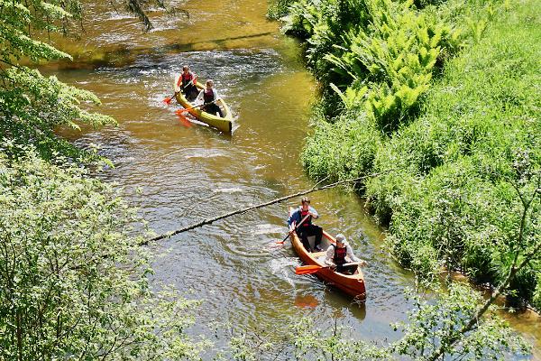 Eintägige Kanu- und Paddelboottouren auf dem Fluss Ahja