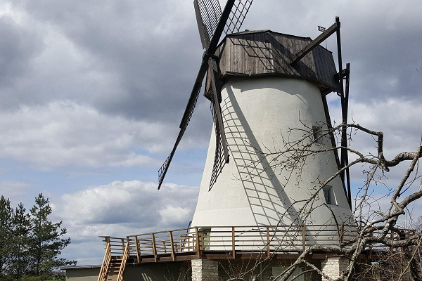 Võivere windmill visitor centre