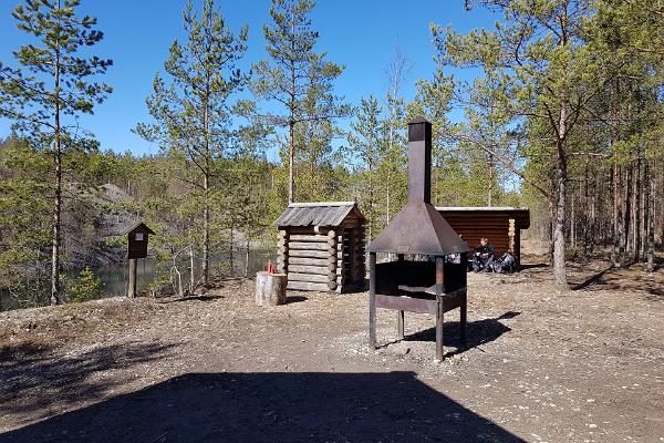 Aidu-Nõmme rest area and campfire site
