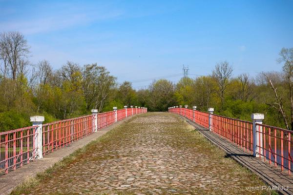 Der Fluss Kasari und die historische Brücke