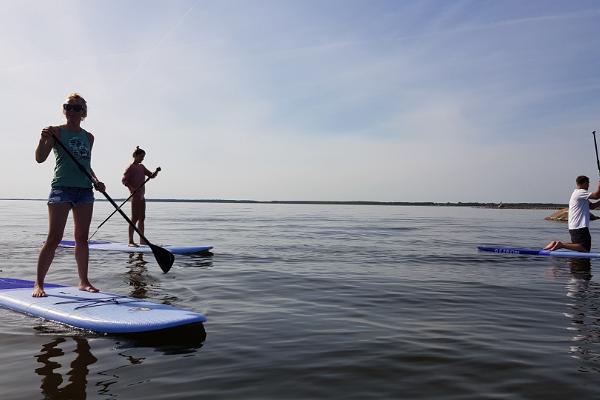 Pärnu Surfcentrums uthyrning av Stand Up Paddle brädor (SUP) i Pärnu och i olika ställen i Estland