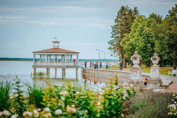 Accessible Haapsalu. City tour for people with special needs