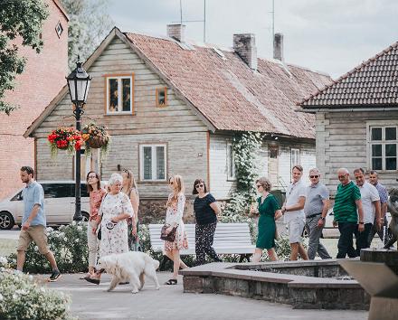Giidiga jalgsi ekskursioon Pärnu vanalinnas