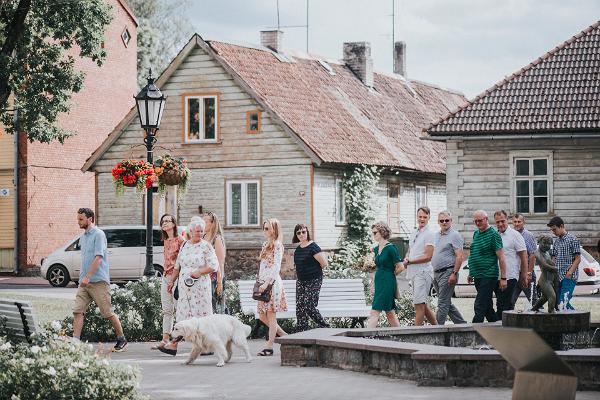 Jalutuskäik kogukonnagiidi saatel Viljandi linnas
