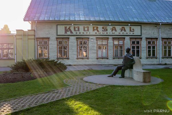 Pärnu Kuursaal och sångplats