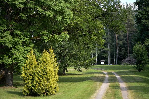 Mõniste mõisa park