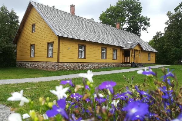 Oskar Luts sockenskolemuseum i Palamuse