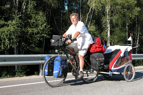 Cyclist in Rapla County