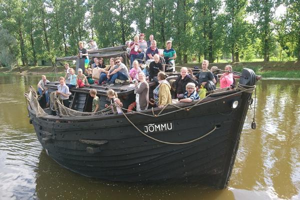 The 'Jõmmu' barge