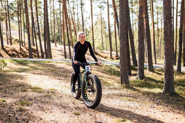 Jeulumē (Jõulumäe) Veselības sporta centra apvidus velosipēdistu takas priežu mežā