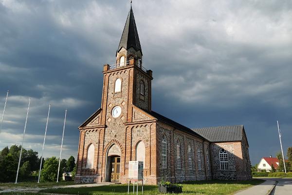 Gedenk-Kirche der estnischen Soldaten in Tori